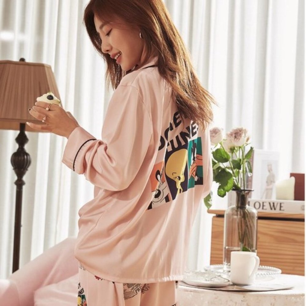 Looney Tunes Pajama Set - Ice Silk - Long Pants and Long Sleeves - Tweety Bird